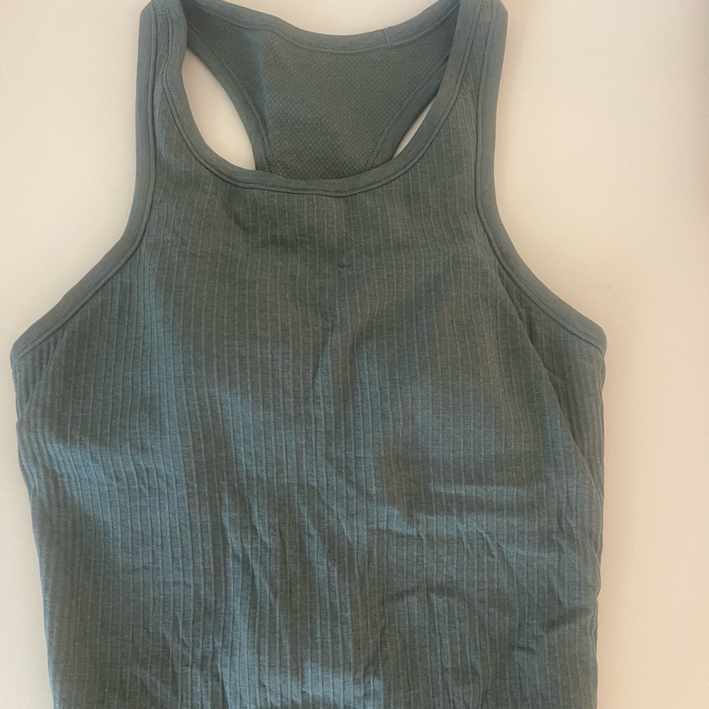 Lululemon Ebb to Street Cropped Racerback Tank Top - size 6